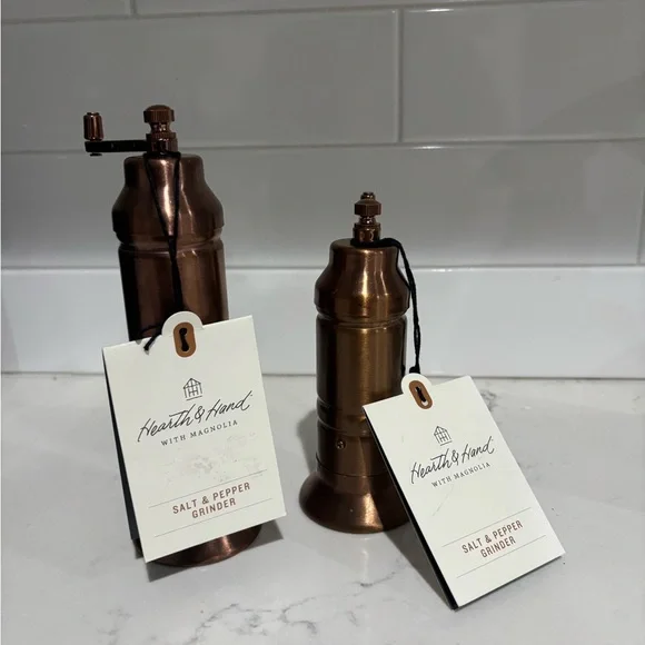 NEW- Copper Pepper and Salt Mill Set by Hearth & Hand - Picture 3 of 5